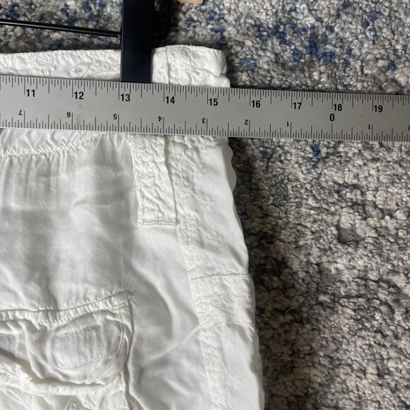 Johnny Was Shorts Womens 0 White Embroidered Eyelet Cargo Boho Festival Summer - Picture 2 of 8